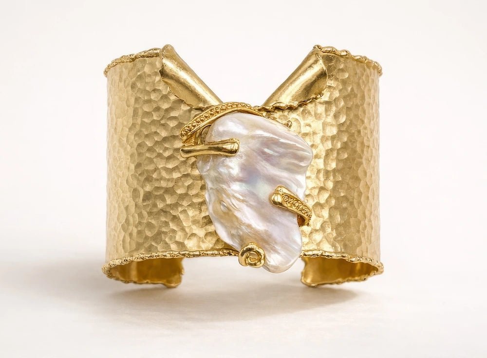 Baroque Pearl Hammered Cuff Bracelet – Gold - ELLY