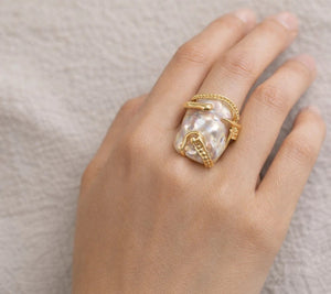 Baroque Pearl Statement Ring – Gold - ELLY
