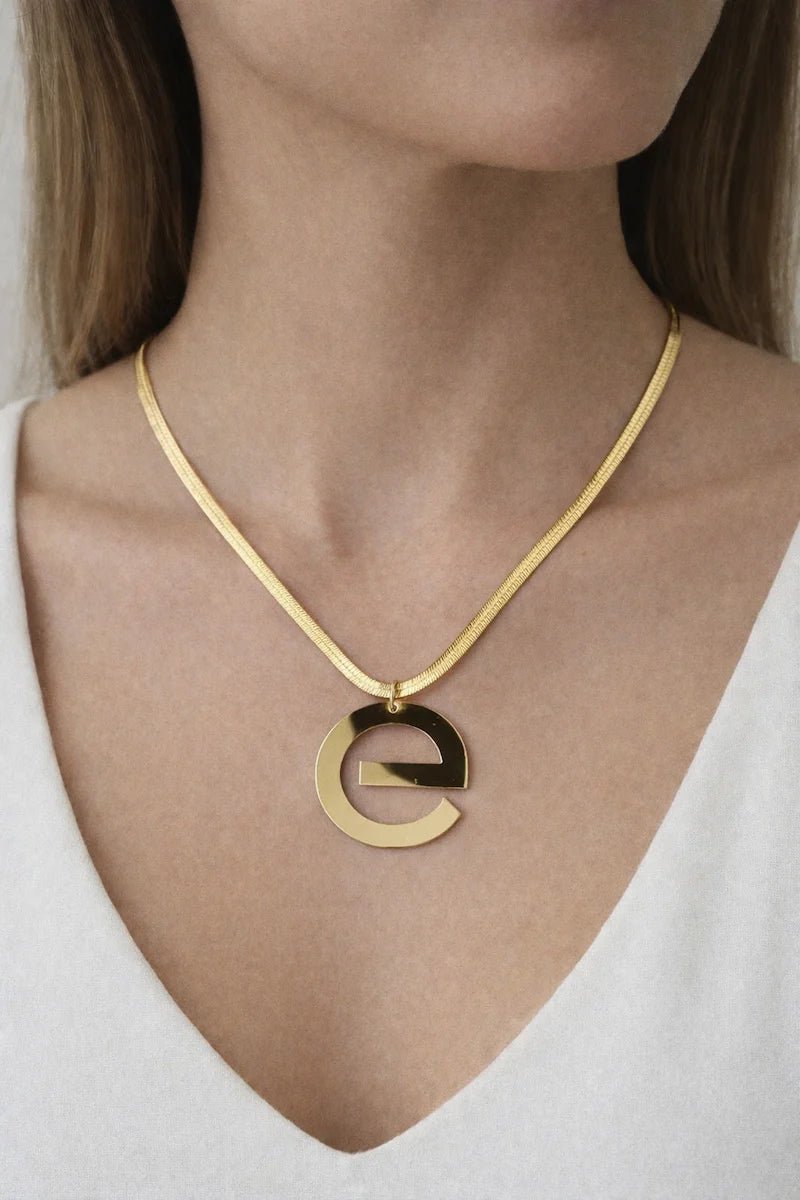 ELLY Logo Pendant Necklace – Gold - ELLY