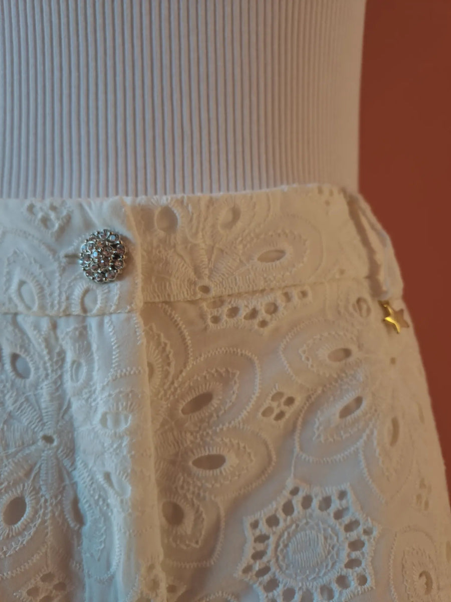 Eyelet Embroidered Shorts – Bianco - ELLY