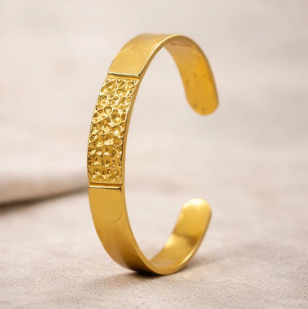 Gold color rhodium coated brass bracelet  - ELLY