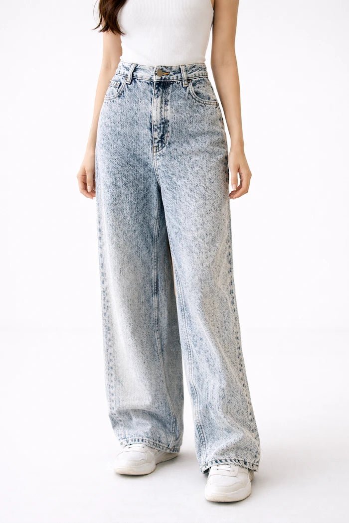 Urban Relaxed Fit Wide - Leg Jeans - ELLY