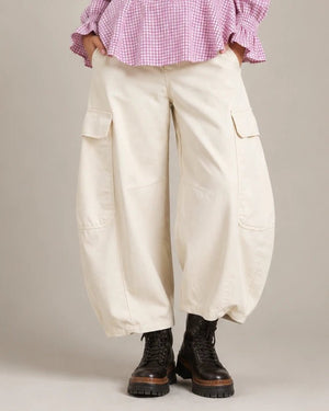 Vittoria Panna Cargo Balloon Trousers, product-focused lower-body view emphasizing the balloon-leg silhouette and cargo pockets
