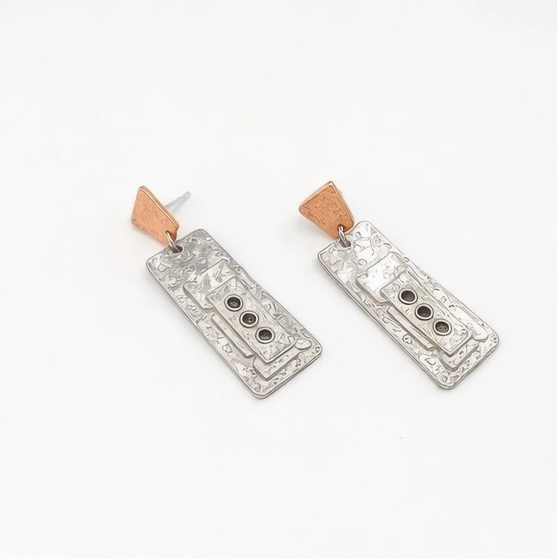 Zamak earrings plated in rhodium and finished in luxurious silver - ELLY