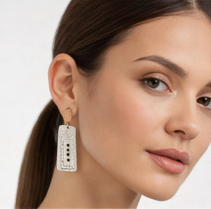 Zamak earrings plated in rhodium and finished in luxurious silver - ELLY