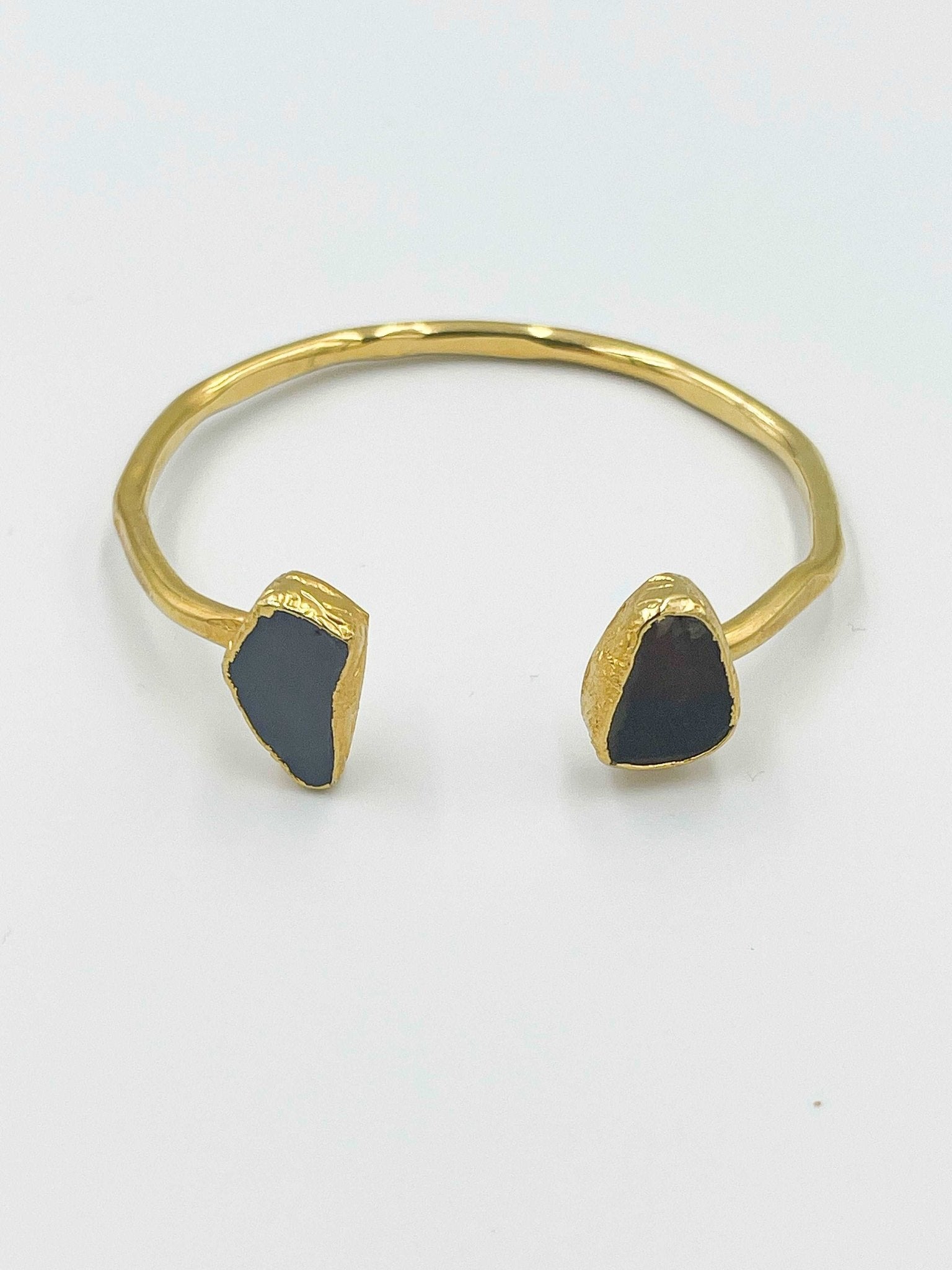 18 karat gold plated brass bracelet featuring a stunning agate stone - ELLY