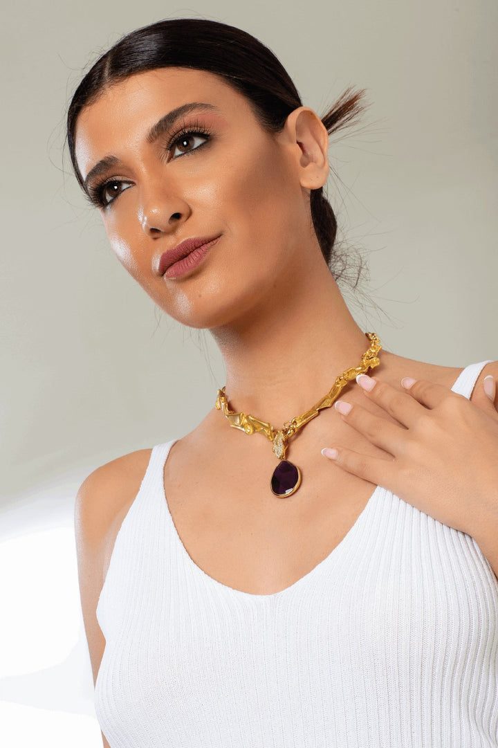 18 karat gold plated necklace featuring a striking agate stone pendant - ELLY