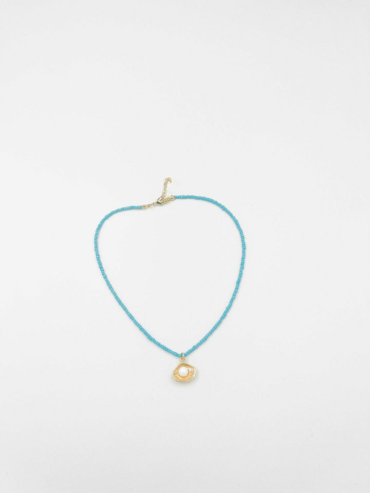 18 karat gold plated necklace featuring beads and a striking Japanese pearl pendant - ELLY