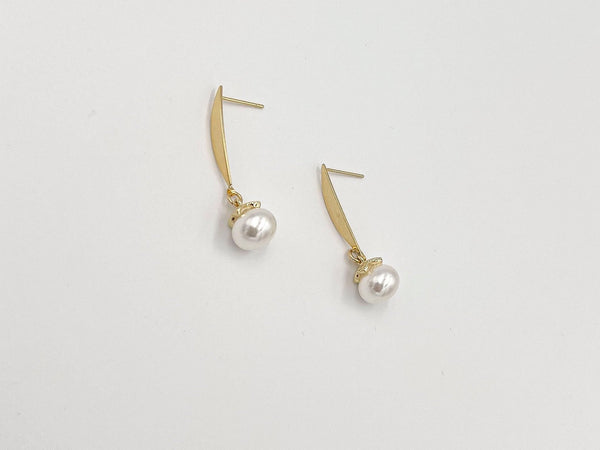 Elegant Pearl Earrings - ELLY