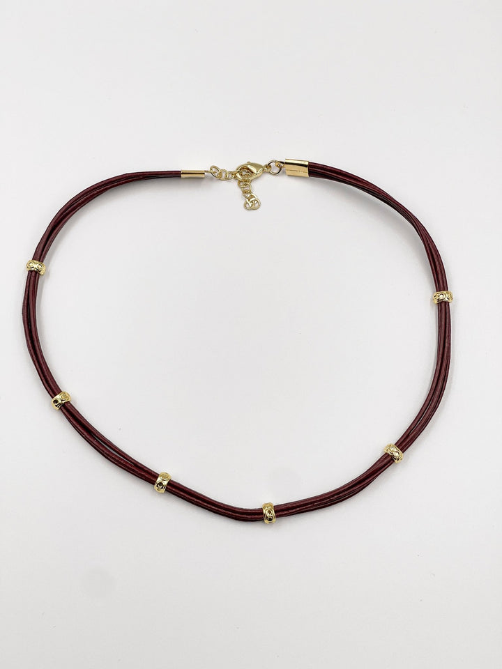 Genuine leather choker, fastened with an 18-karat gold-plated brass buckle - ELLY