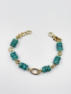 Stunning bracelet, featuring an 18-karat gold-plated chain and gorgeous colored nacre stone - ELLY