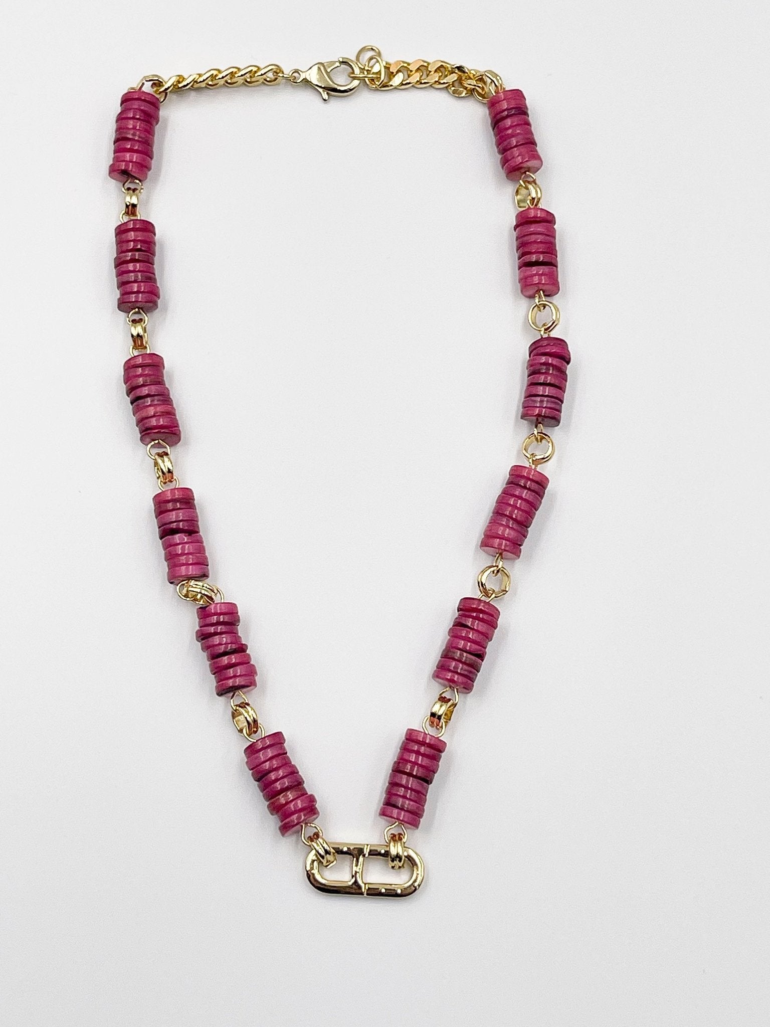 Stunning necklace, featuring an 18-karat gold-plated chain and gorgeous colored nacre stone - ELLY