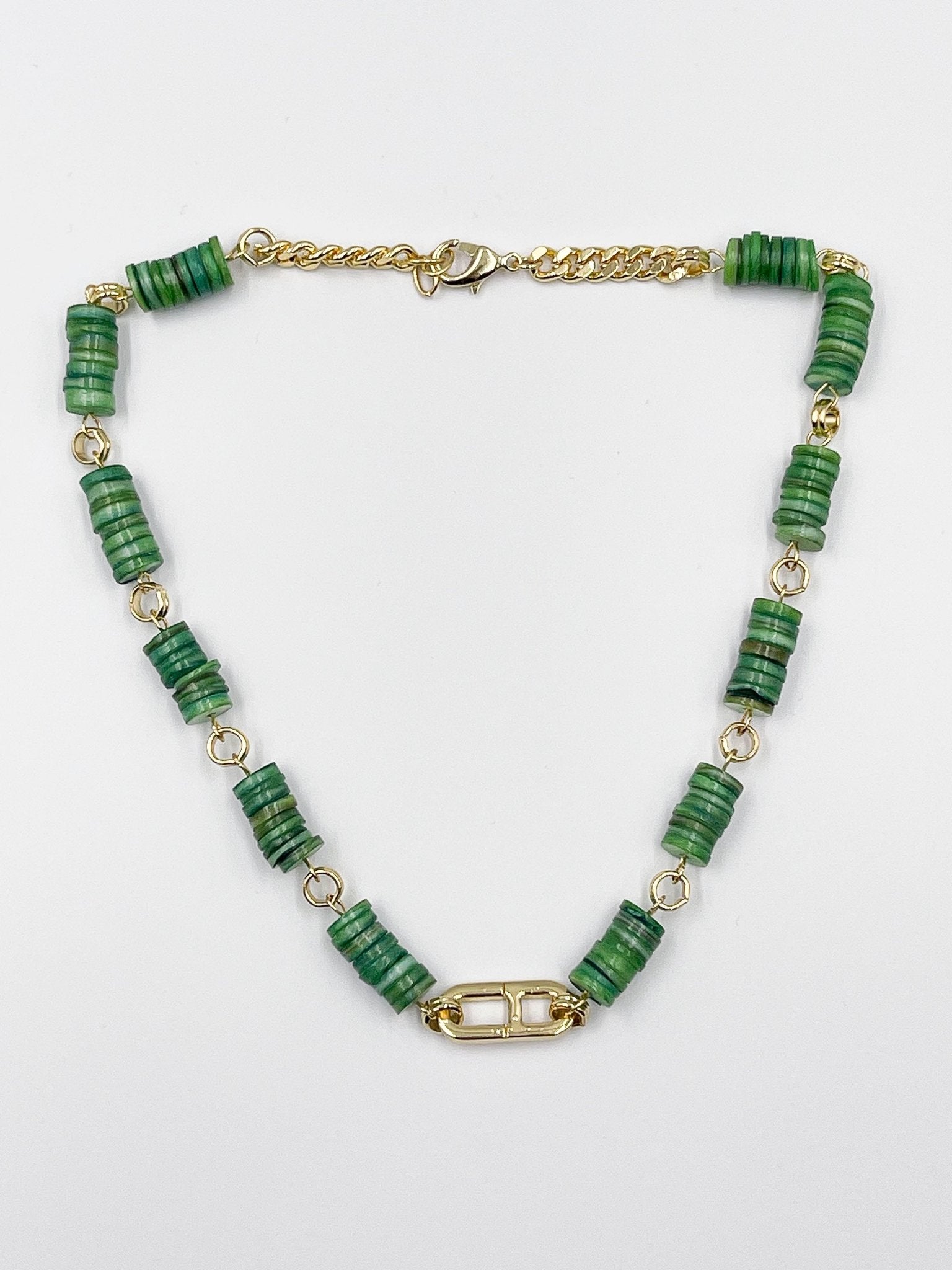 Stunning necklace, featuring an 18-karat gold-plated chain and gorgeous colored nacre stone - ELLY