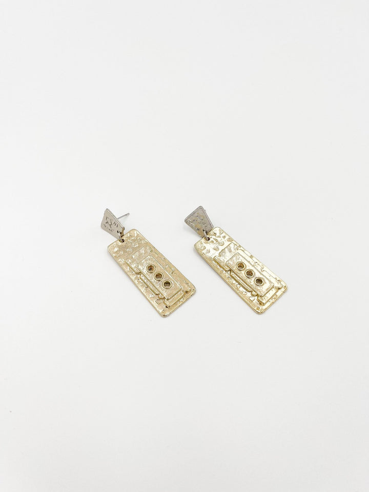 Zamak earrings plated in rhodium and finished in luxurious gold - ELLY