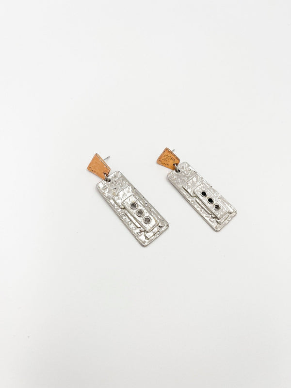 Zamak earrings plated in rhodium and finished in luxurious silver - ELLY